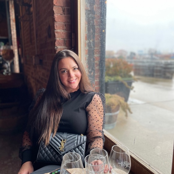 Meet your Posher, Kathryn - Picture 1 of 1